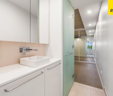 Chic Industrial inspired 1 bedroom Apartment - 'BASE 241' - Photo 5