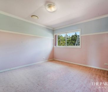 Grand Family Residence with Multiple Living Zones & Exceptional Out... - Photo 1