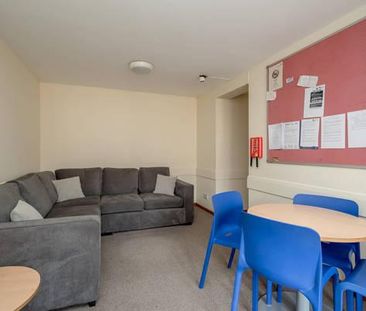 5 bedroom flat share to rent - Photo 2