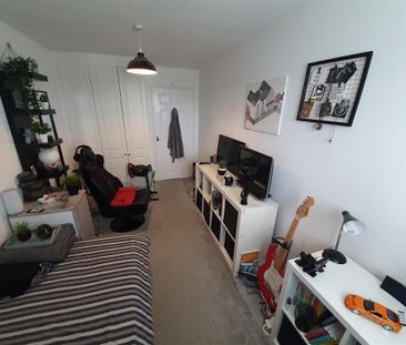 3 bedroom apartment to rent - Photo 6