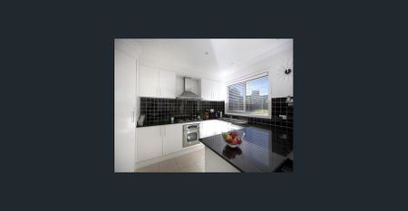 FAMILY HOME IN A PEACEFUL COURT LOCATION - Photo 2