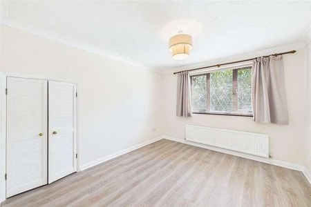 Lych Gate Close, Sandhurst, Berkshire, GU47 - Photo 4