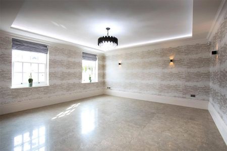 6 bedroom detached house to rent - Photo 4