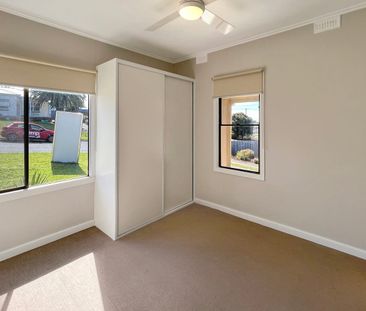 Complete Package, Convenient Location. - Photo 2