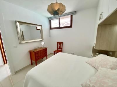 Spacious two-bedroom apartment with sea views in Puerto Rico - Photo 1