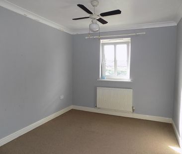 3 bedroom terraced house to rent - Photo 4