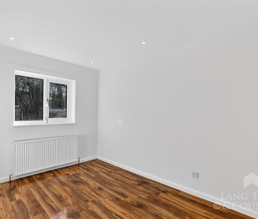 2 bedroom semi-detached house to rent - Photo 3