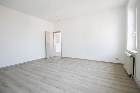 Modern und großzügig - 2-Raum-Wohnung direkt im Zentrum von Annaberg-Buchholz!! - Photo 3