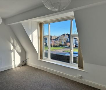 2 bedroom Flat To Let - Photo 4