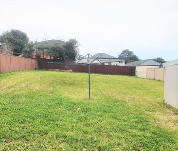 Two bedroom renovated home - Photo 1