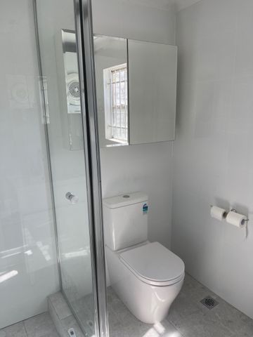 Conveniently Located - *Access via 45 Renwick St Carpark* - Photo 5