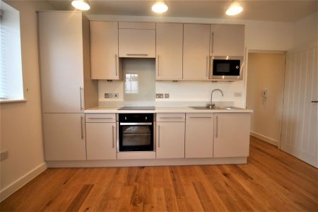 1 bedroom apartment to rent - Photo 4