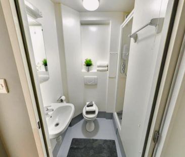 Gold En Suite - Photo 5