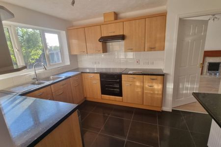 Lowry Close, CORBY - Photo 5