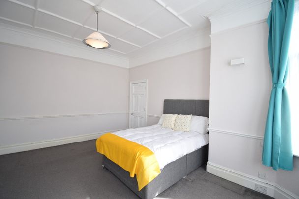 Room in a Shared House, James Avenue, NW2 - Photo 1