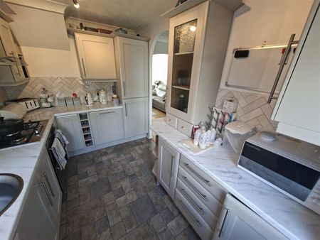 Acorn Grove, Pontprennau, Cardiff - Photo 3
