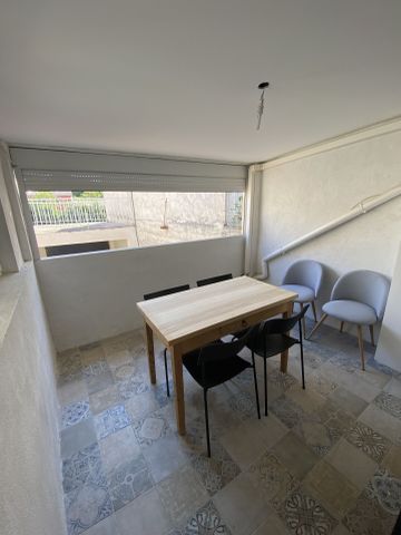 Appartement 3 pièces 53m2 MARSEILLE 10EME 1 380 euros - Photo 4