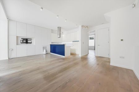 4 bedroom flat to rent - Photo 5