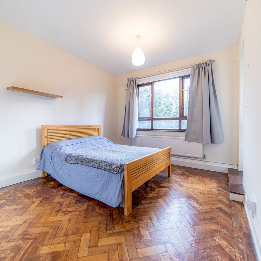 2 Bed Flat, Gatesden, WC1H - Photo 1