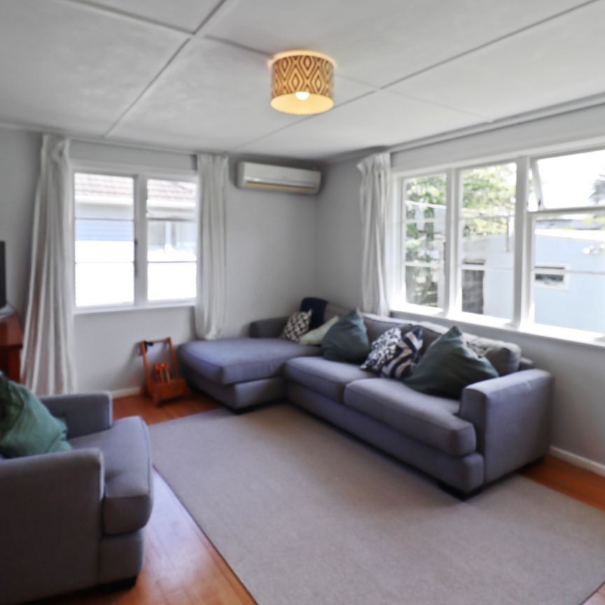 Situated in a highly sought after area, welcome to 66 Rata Street! - Photo 1