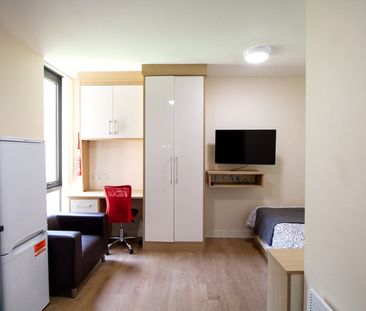 Apt 7, Lofthouse Residence - Photo 1