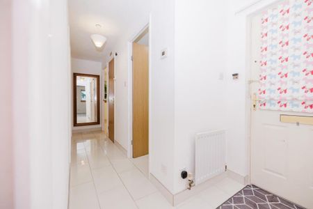 3 bedroom detached bungalow to rent - Photo 5