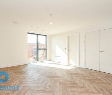 1 bed Apartment for Rent - Photo 2