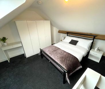 1 bedroom in a house share to rent - Photo 3