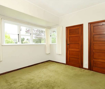 Perfect Family Home in Hokowhitu - Photo 3