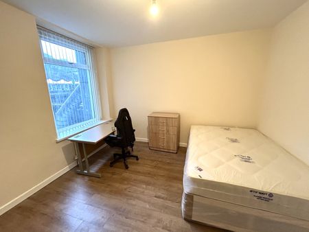 35B Taff Street, Pontypridd - Photo 3