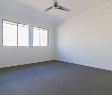 Family Home Located In The Pimpama Village - Photo 6