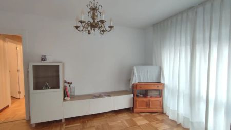 Piso de alquiler en Gijón - Calle Alarcon, Barrio del Centro - Photo 2