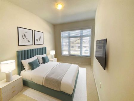 For Lease - 242 Explorer Way, Thorold, Ontario - Photo 5