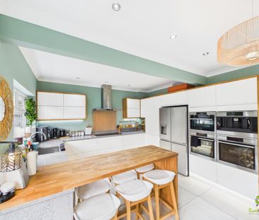 5 bedroom semi-detached house to rent - Photo 3