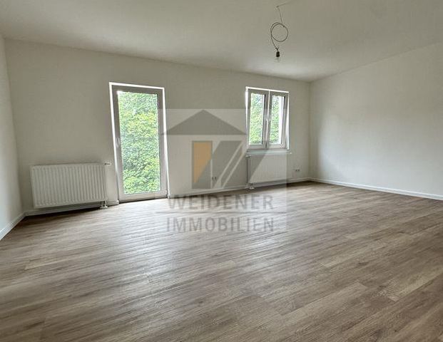 Hochwertige 3 Zimmer Wohnung mit Balkon, Wanne und Dusche! Erstbezug nach Sanierung! - Photo 1