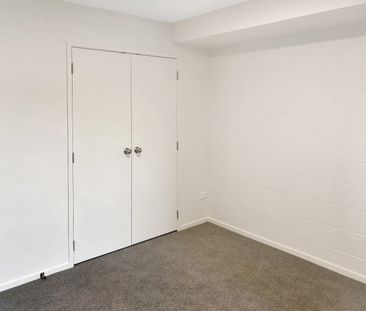 Modern St Lukes Apartment – Water Included - Photo 3