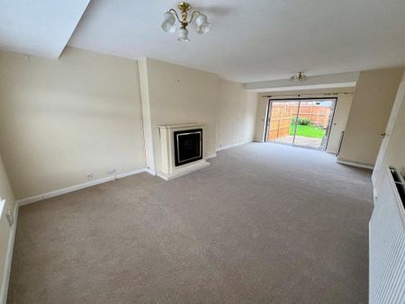 1 bedroom semi-detached bungalow to rent - Photo 2