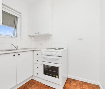 One Bedroom Ground Floor Apartment in the Belmore Gardens - Photo 4