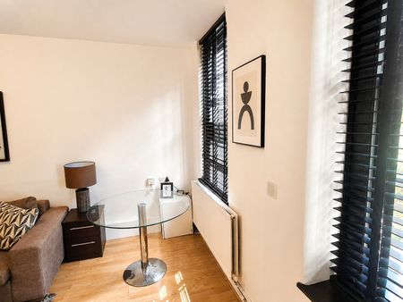 1 Bed Flat, Algar House, SE1 - Photo 3
