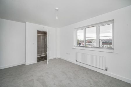 3 bedroom detached house to rent - Photo 5