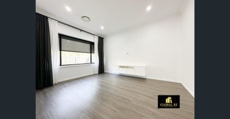 Luxury Living Meets Comfort – Immaculate Family Home in Bonnyrigg - Photo 3