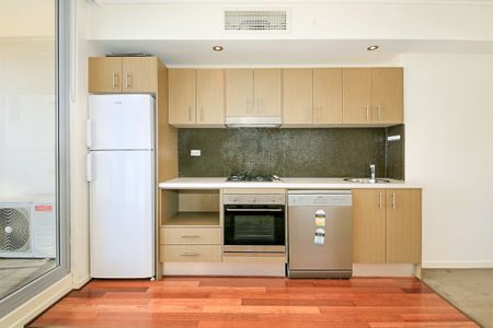 Grand One Bedroom Suite I Level 26 I New Paint - Photo 3