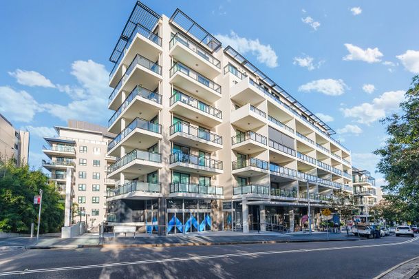 Stunning One Bedroom Apartment in the Heart of Meadowbank - Photo 1