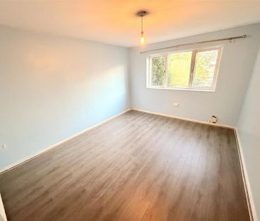 2 bedroom end of terrace house to rent - Photo 5