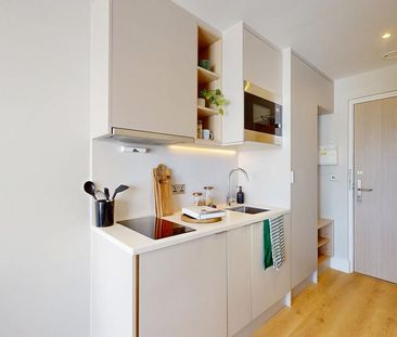 Studio to rent - Photo 2