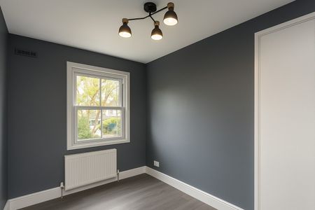 2 Bed Flat, Battersea Bridge Road, SW11 - Photo 5