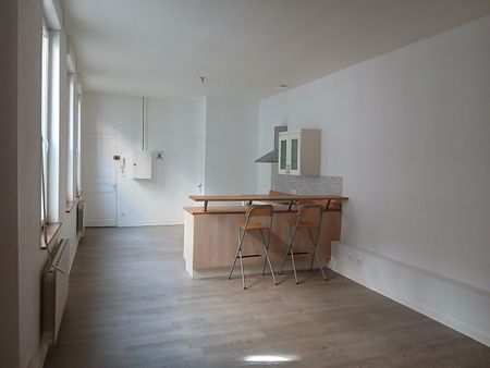Location Appartement 1 pièce 40m² - Photo 2