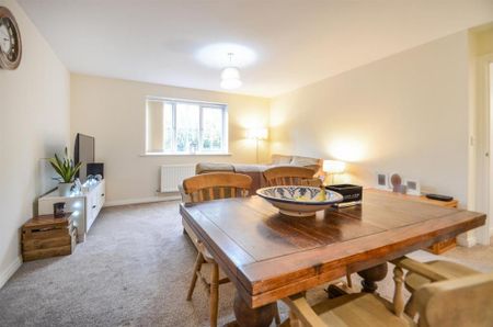 2 bedroom flat to rent - Photo 3