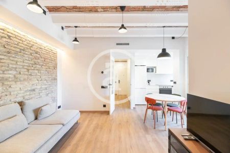 Piso de alquiler en Carrer de Rogent, El Camp de l'Arpa del Clot - Photo 2