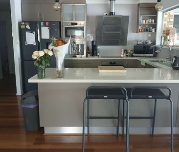 Burleigh Waters - Photo 2